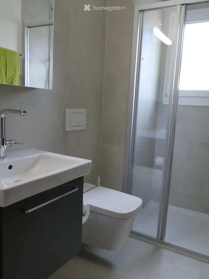 Appartement lumineux 4.5 pièces avec balcon et cheminée à Stansstad