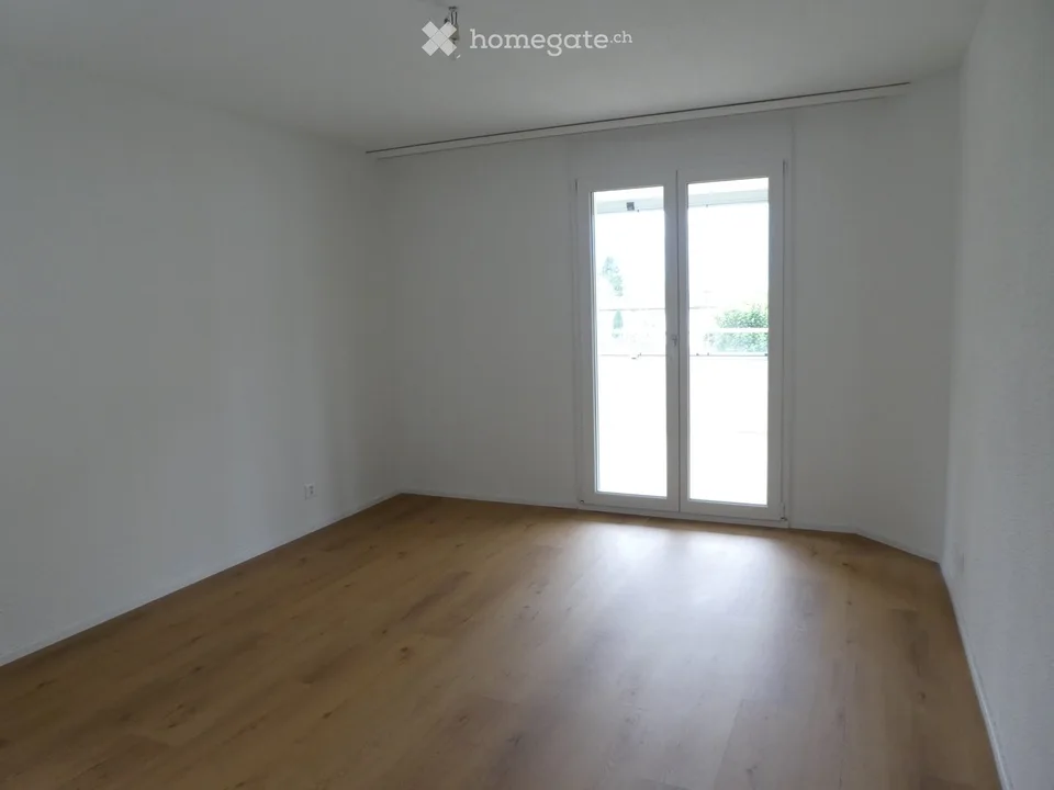 Appartement lumineux 4.5 pièces avec balcon et cheminée à Stansstad