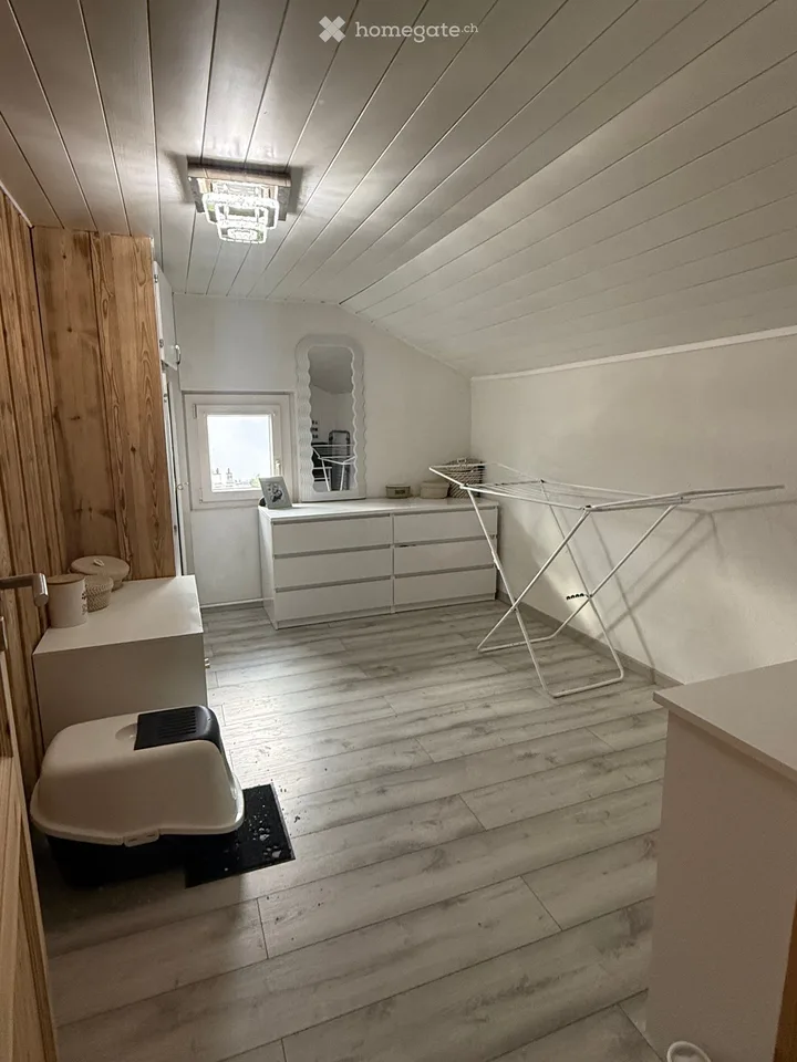 Takeover of a lease for an unfurnished 4-room apartment in Ayent