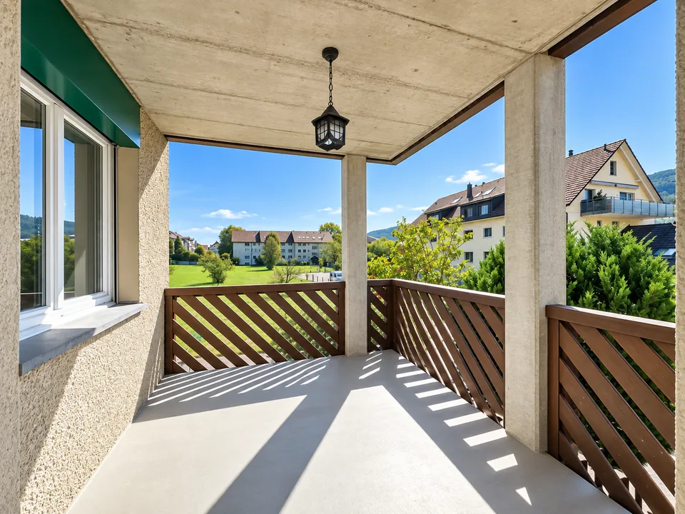 Appartamento luminoso 4.5 locali con balcone in posizione tranquilla – Oberweningen
