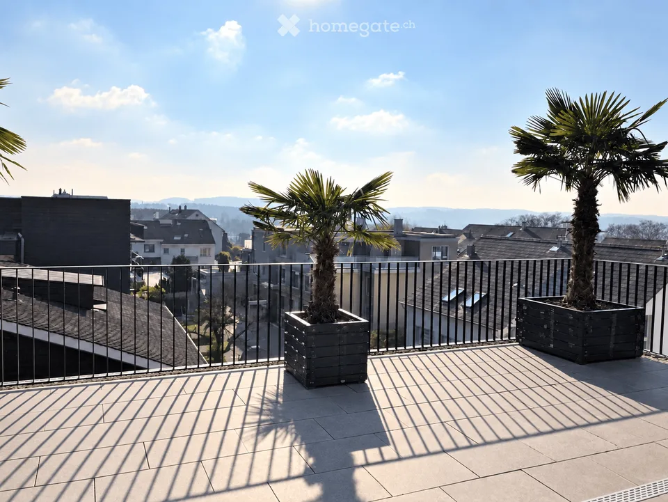 201 m² Attika-Maisonette mit Alpenblick, drei Terrassen und Whirlpool