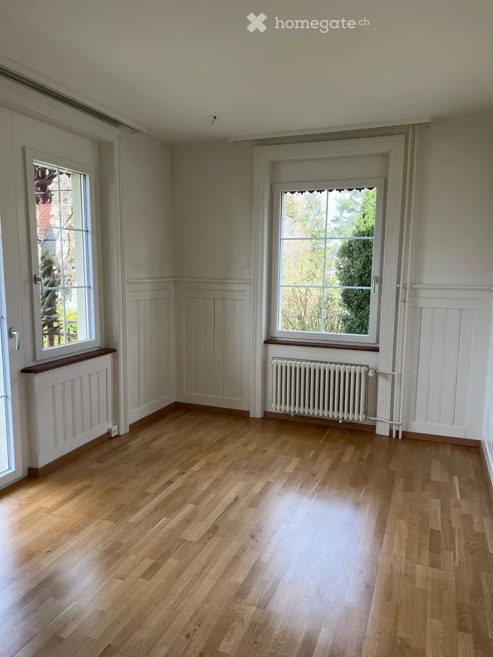 Appartamento di 3 locali ristrutturato (piano rialzato) in casa in stile Liberty