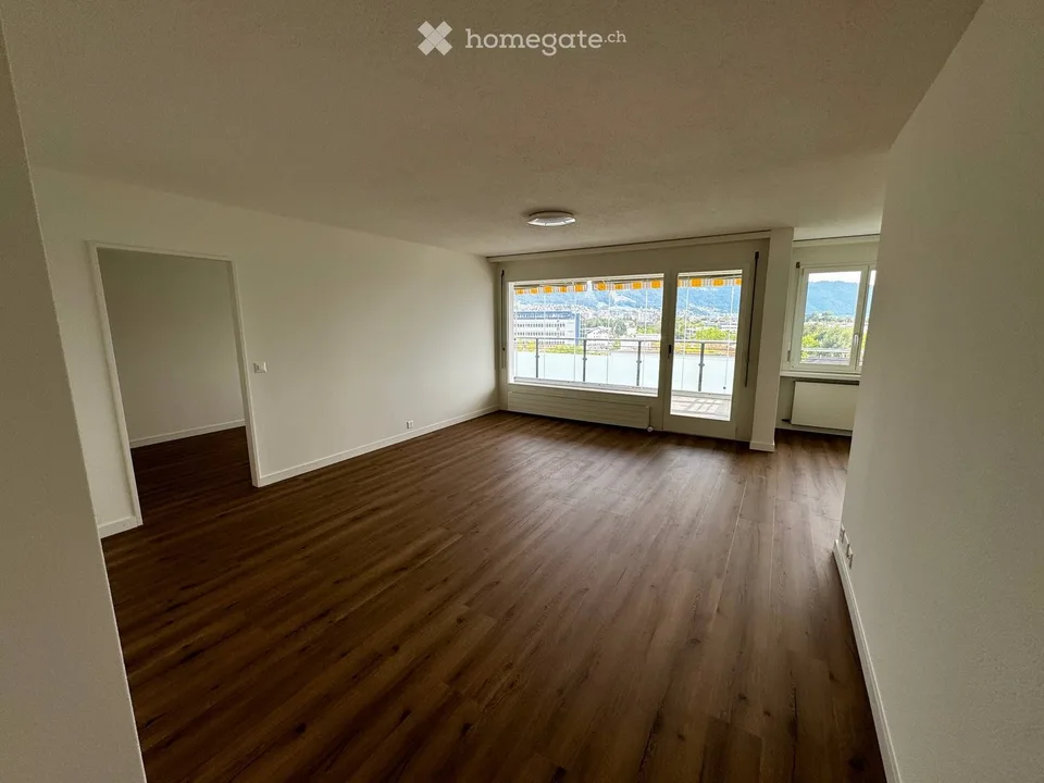 Helle 4.5-Zimmer-Wohnung mit Panoramablick in Steinhausen