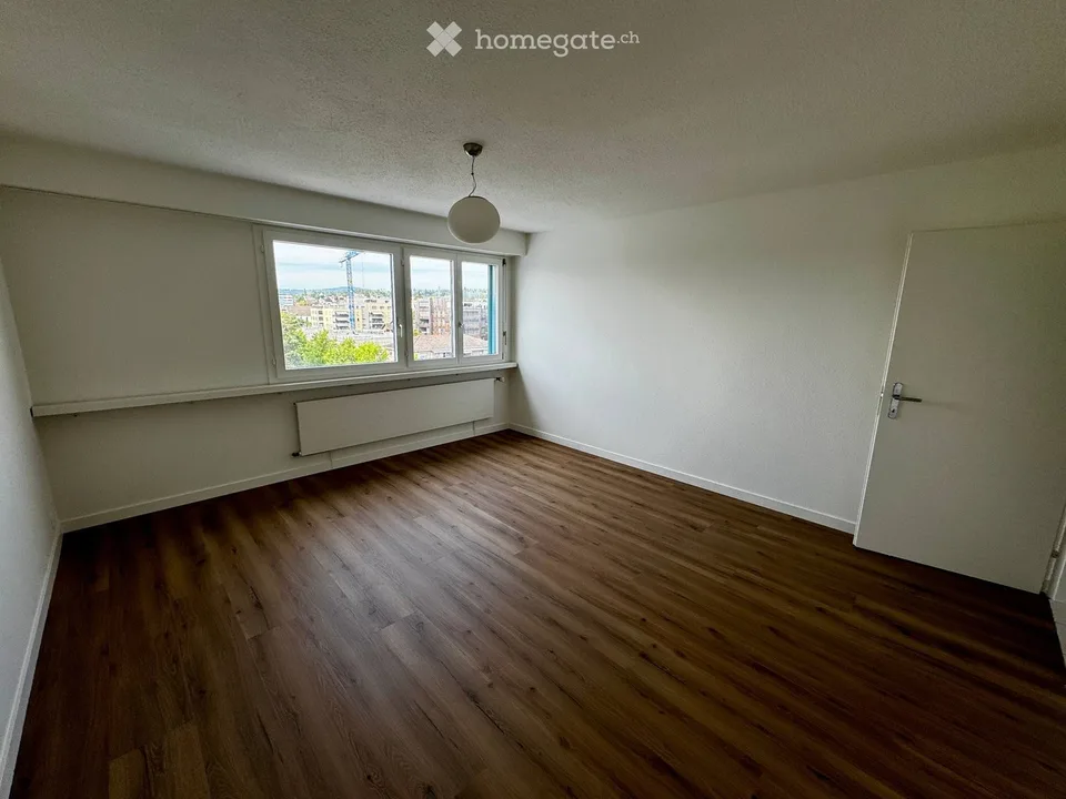 Helle 4.5-Zimmer-Wohnung mit Panoramablick in Steinhausen