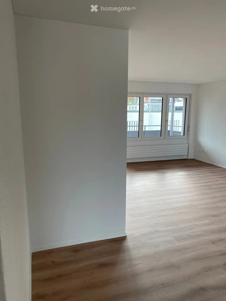Grosszügige kernsanierte 3.5-Zimmer-Wohnung | 105.5 m² | 3 Min. zum Bahnhof Wädenswil