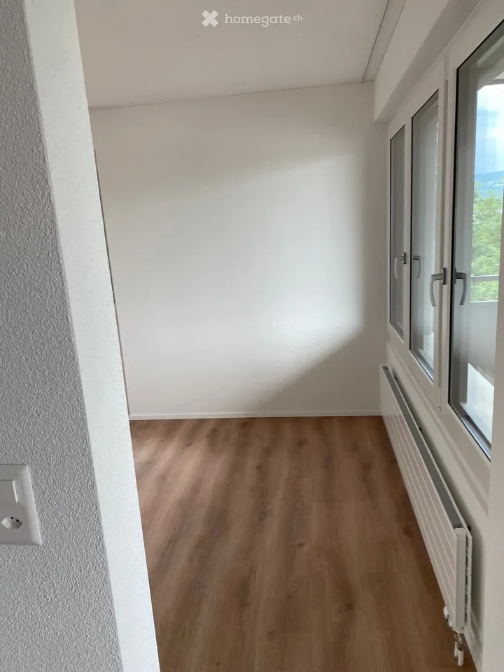Grosszügige kernsanierte 3.5-Zimmer-Wohnung | 105.5 m² | 3 Min. zum Bahnhof Wädenswil