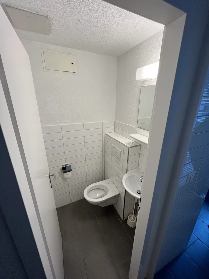 Wohnen mit Weitblick: 4.5-Zimmer-Wohnung in Adlikon mit grosszügiger Terrasse