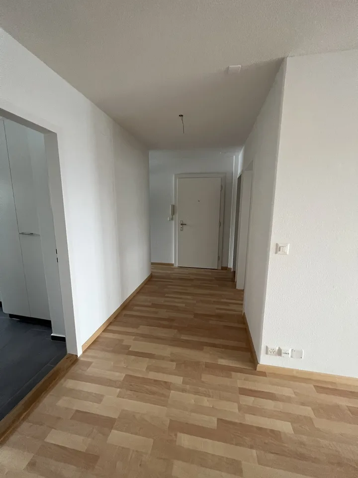 Wohnen mit Weitblick: 4.5-Zimmer-Wohnung in Adlikon mit grosszügiger Terrasse