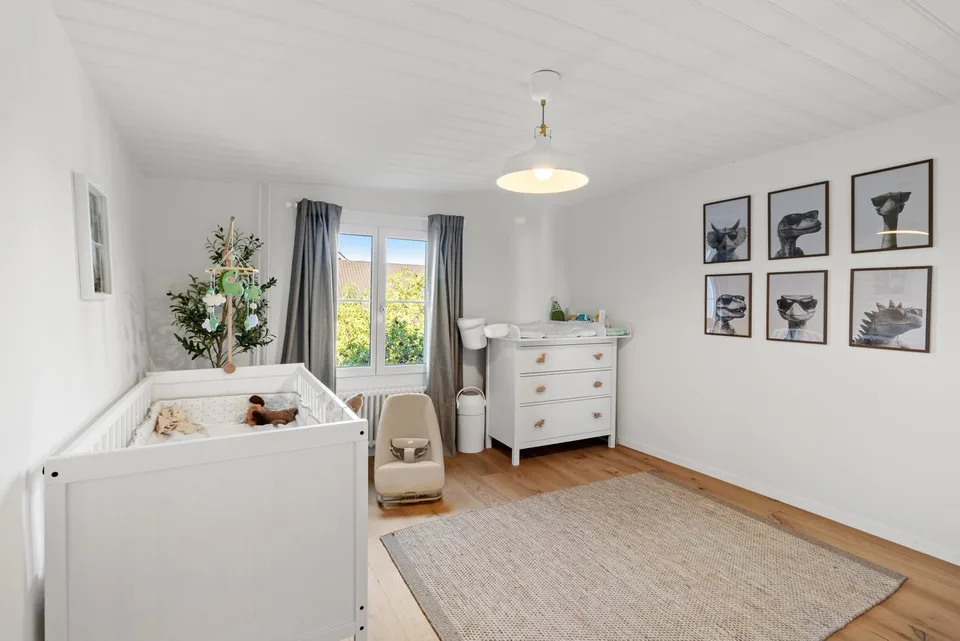 7-Zimmer Reihenhaus mit Charme in Wilchingen kaufen – Foto 8 von 13