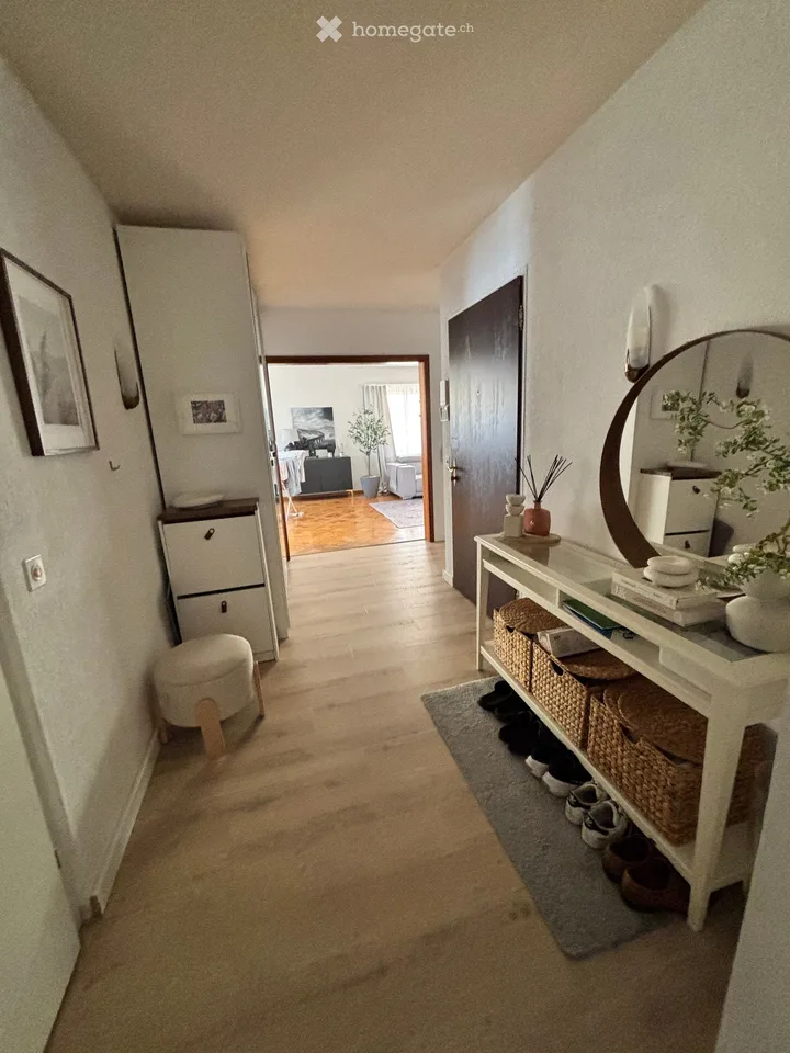 Appartement en duplex de 6,5 pièces avec vue à Thalwil ; LIMITÉ 6-9 mois