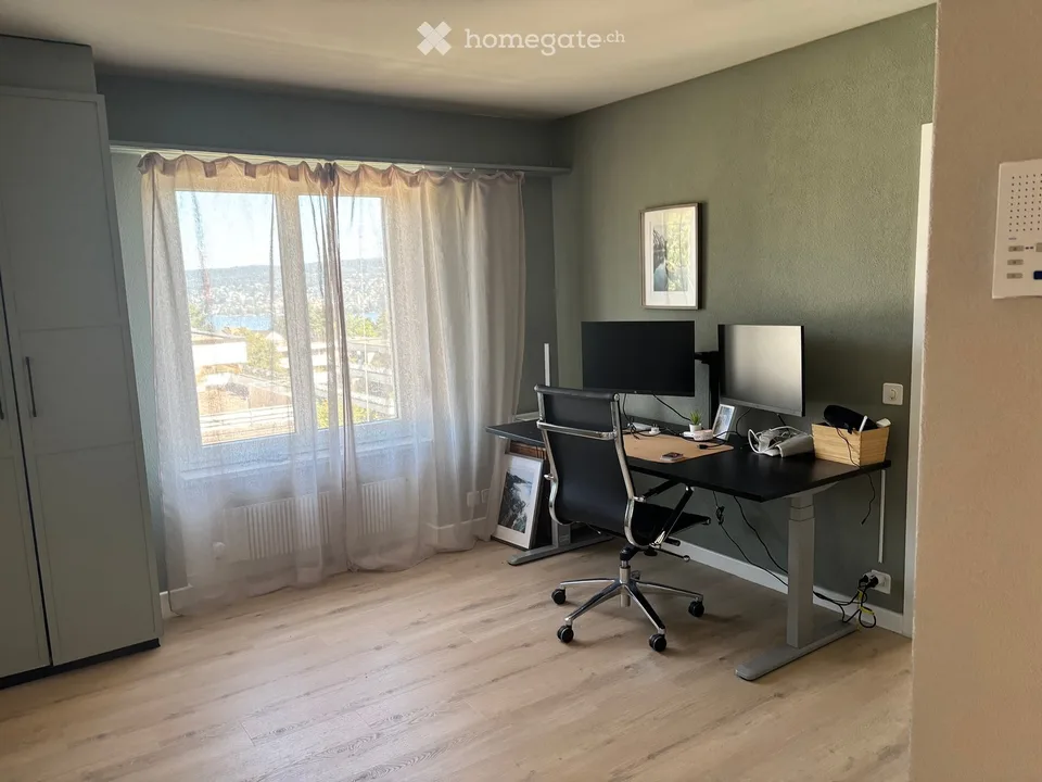 Appartement en duplex de 6,5 pièces avec vue à Thalwil ; LIMITÉ 6-9 mois