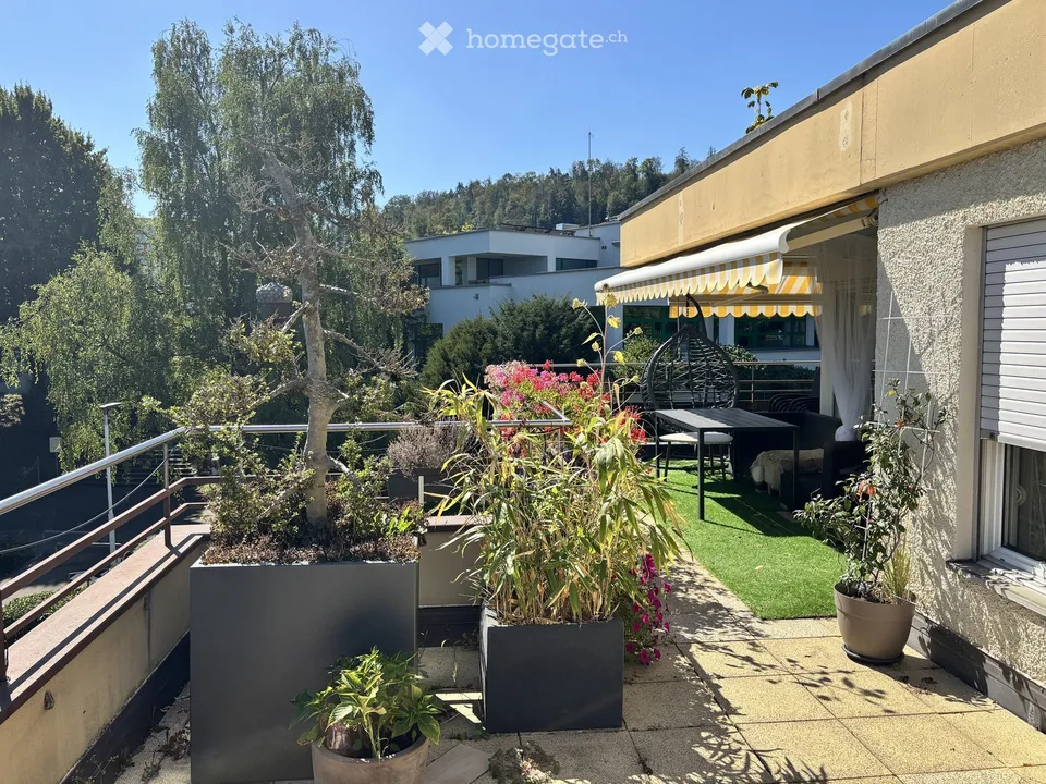 Appartement en duplex de 6,5 pièces avec vue à Thalwil ; LIMITÉ 6-9 mois