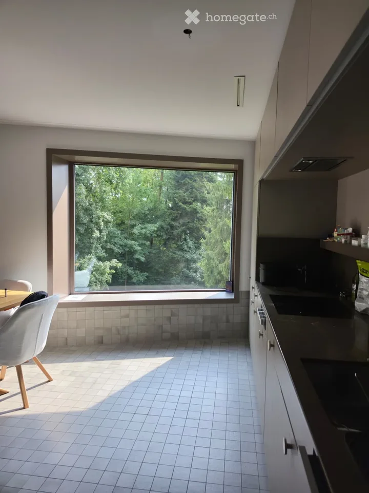 Modern 2.5-room apartment with pool, gym & rooftop terrace