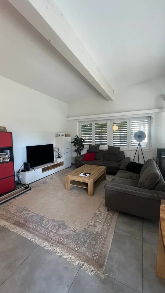 Apartment with 4.5 rooms and balcony in Tavannes