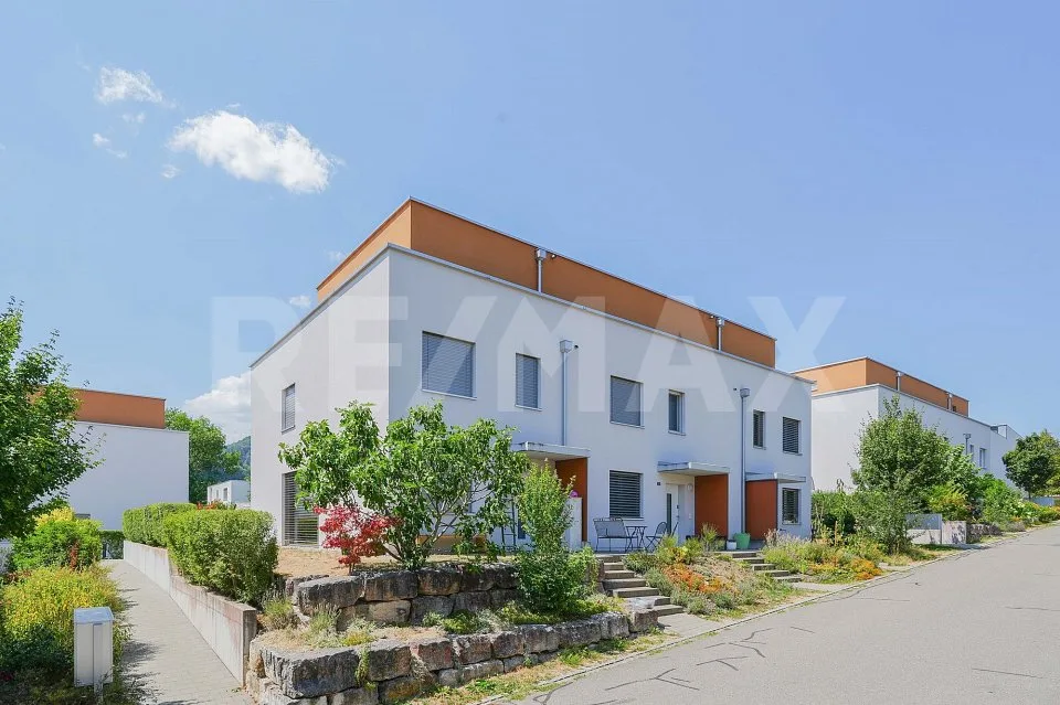 Ciò che le famiglie desiderano: casa unifamiliare angolare 5,5 locali - nella immediate vicinanze delle scuole