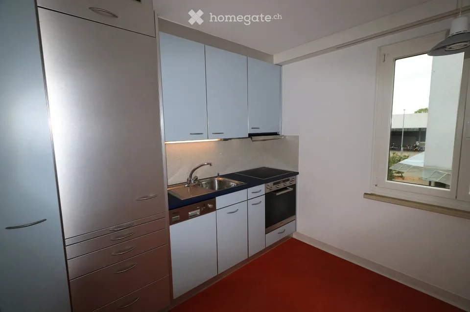 In Thun 2 1/2 room apartment for 1350.- per month (INCLUSIVE OF INCIDENTAL COSTS!)