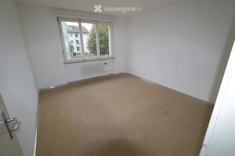In Thun 2 1/2 room apartment for 1350.- per month (INCLUSIVE OF INCIDENTAL COSTS!)