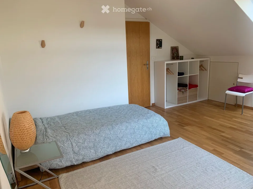 Wohnung 3.5 Zimmer mit Galerie in St-Blaise