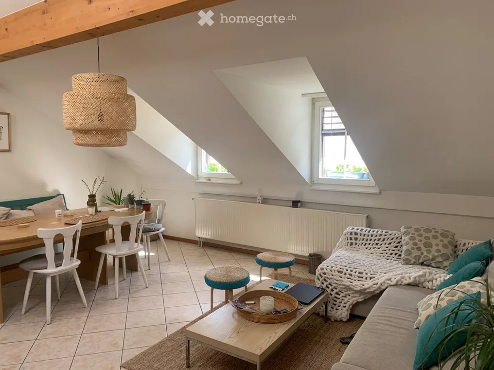 Wohnung 3.5 Zimmer mit Galerie in St-Blaise