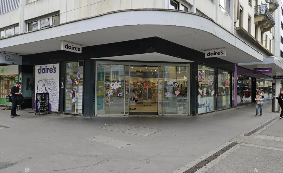 Spazio commerciale su Nidaugasse/General-Dufour-Strasse a Biel – disponibile immediatamente – foto 2 di 12