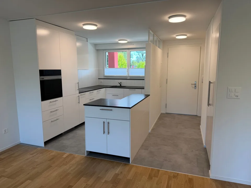 komplett sanierte 3 1/2 Zi. Wohnung im Grünen am Dorfbach