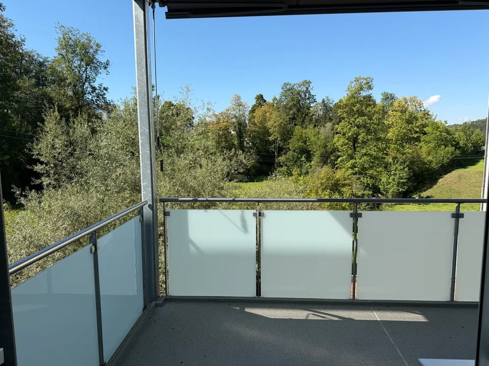 komplett sanierte 3 1/2 Zi. Wohnung im Grünen am Dorfbach