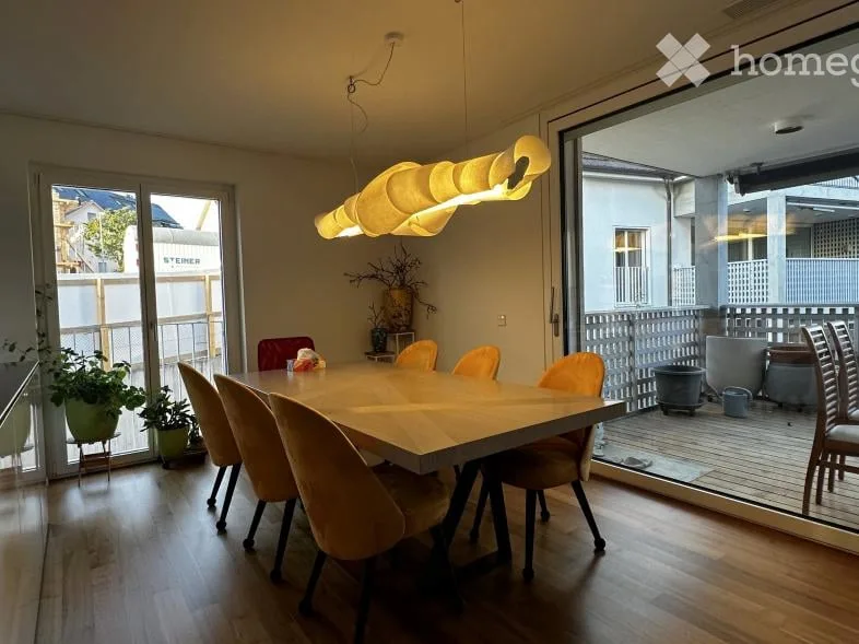 Exclusive bright 4.5-room apartment in a green area with quick connection to Zurich