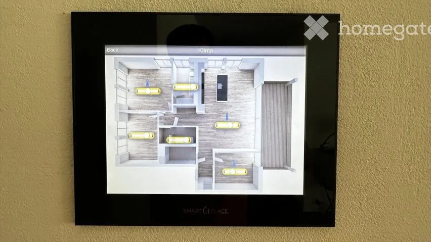 Exclusive bright 4.5-room apartment in a green area with quick connection to Zurich