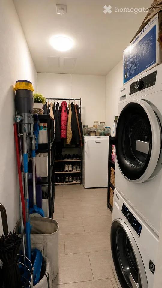 Exclusive bright 4.5-room apartment in a green area with quick connection to Zurich