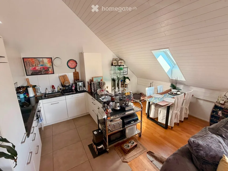 Beautiful Maisonette 4.5 rooms with balcony seeks tenant as soon as possible