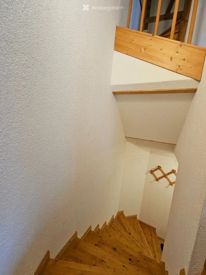 Charmant appartement de 3,5 pièces sous les toits à Volketswil