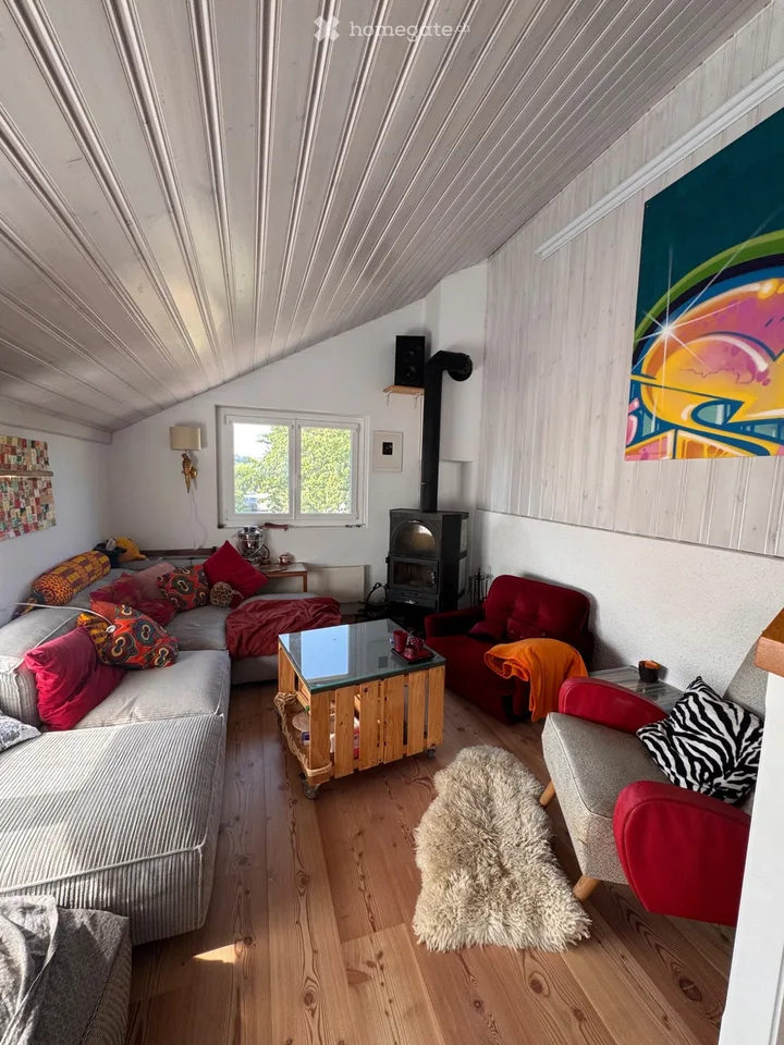 Haus auf dem Land zu teilen: Küche, Eingang, individuelles Stockwerk
