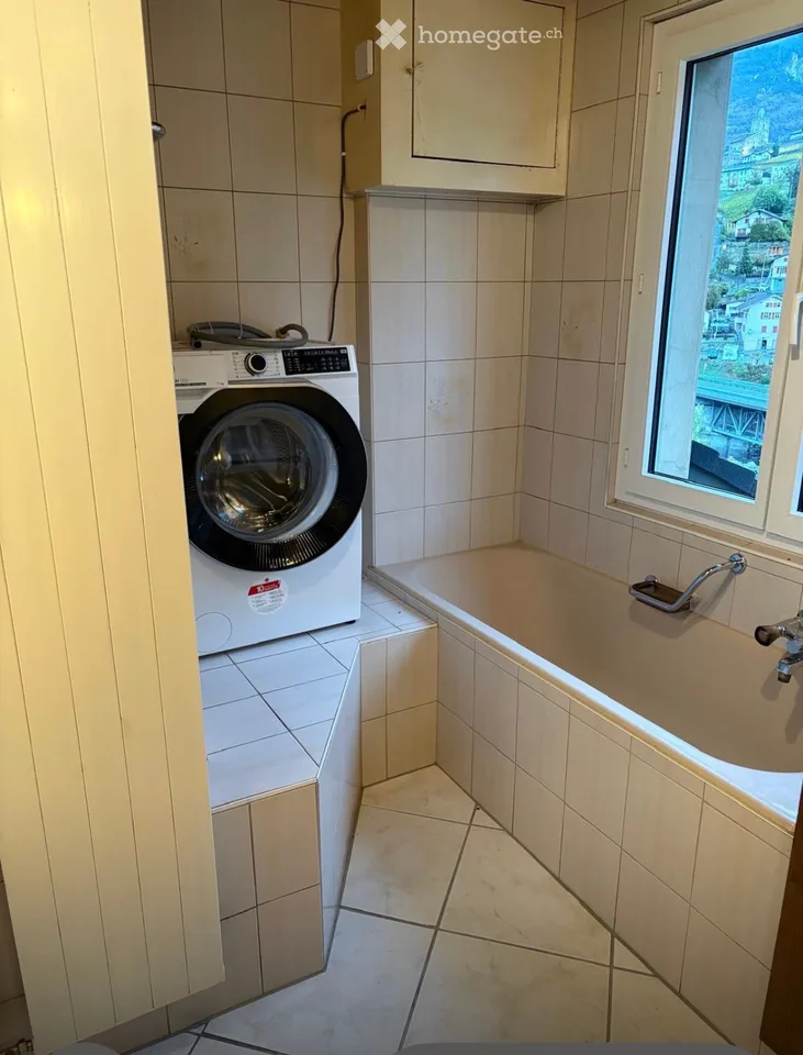 Charming 4.5-room apartment in Susten with large terrace and small balcony
