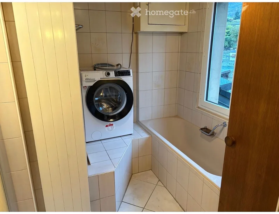 Charming 4.5-room apartment in Susten with large terrace and small balcony