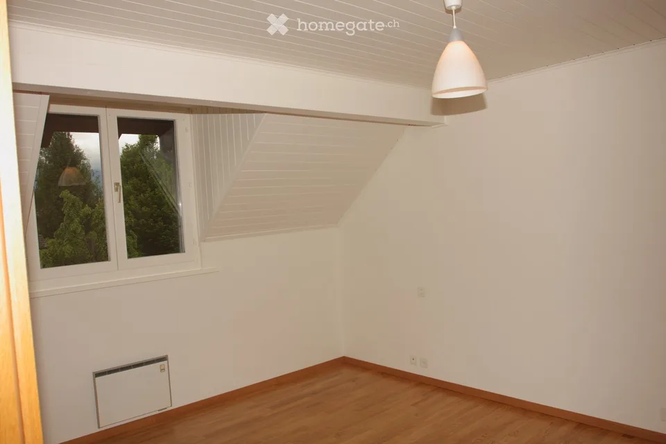 Charming semi-detached villa in a very quiet neighborhood