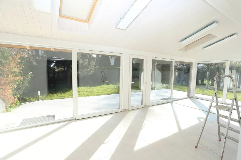 Charming semi-detached villa in a very quiet neighborhood