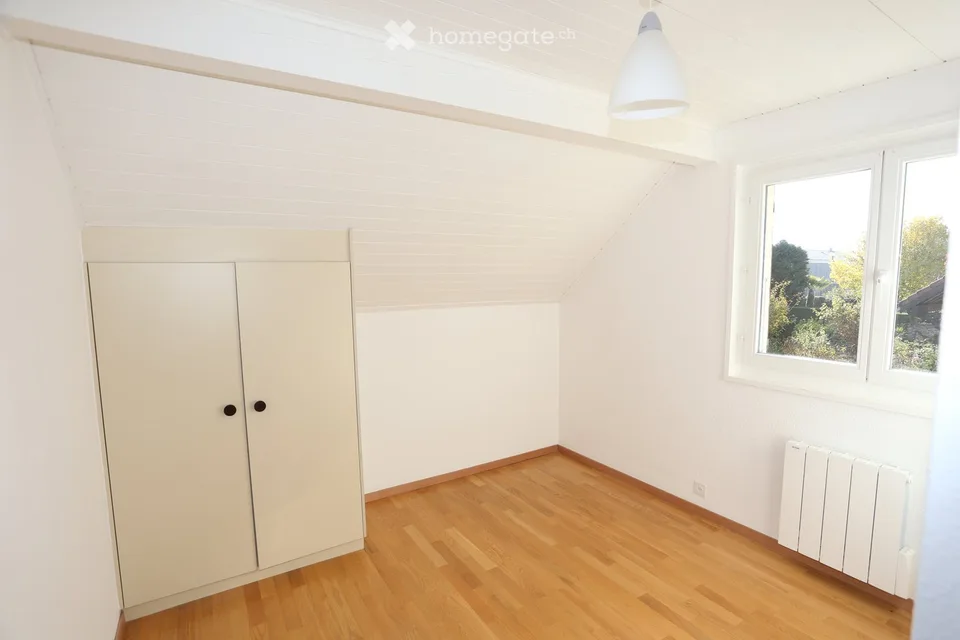 Charming semi-detached villa in a very quiet neighborhood