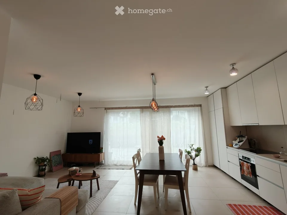 Spacious 4.5-room new apartment in Mollis, GL