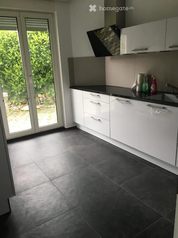 Maison unifamiliale spacieuse dans un emplacement ensoleillé avec vue à Trimbach