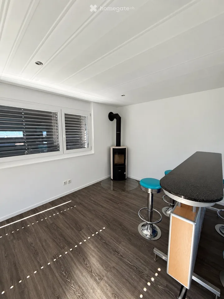 Special 4.5-room maisonette apartment in a two-family house