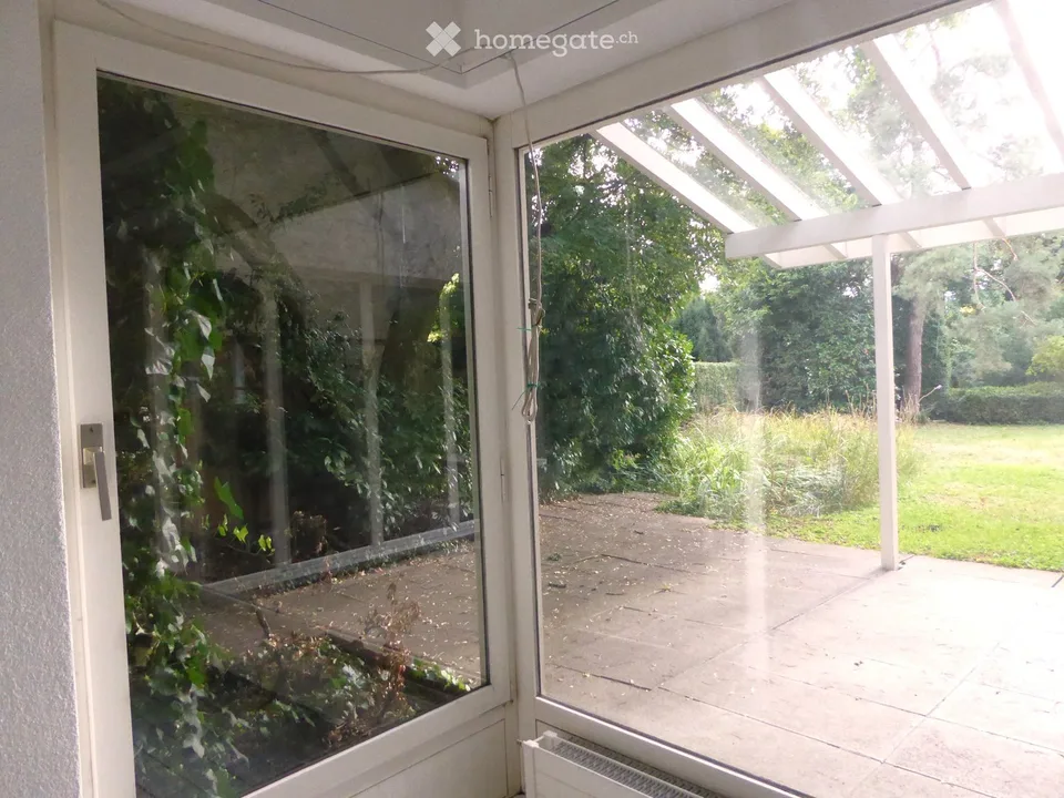 Einfamilienhaus mit mehreren Home-Office Räumen, Garten und privatem Seezugang in Küsnacht ZH