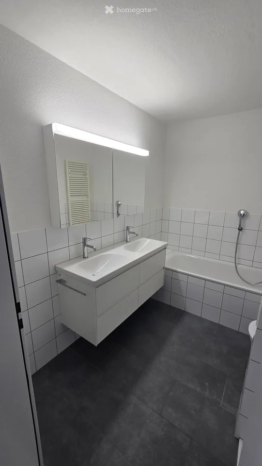 Grosszügige 5.5-Zimmer-Wohnung im 1. Obergeschoss – Ziegelhof 16, 8718 Schänis