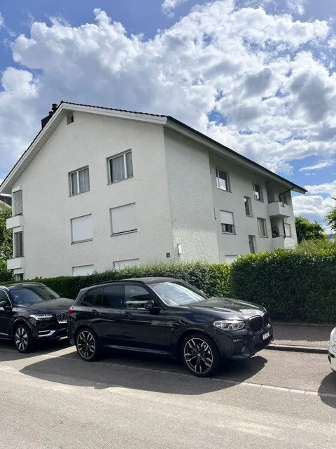 Traumhafte, zweistöckige Attikawohnung mit Seesicht