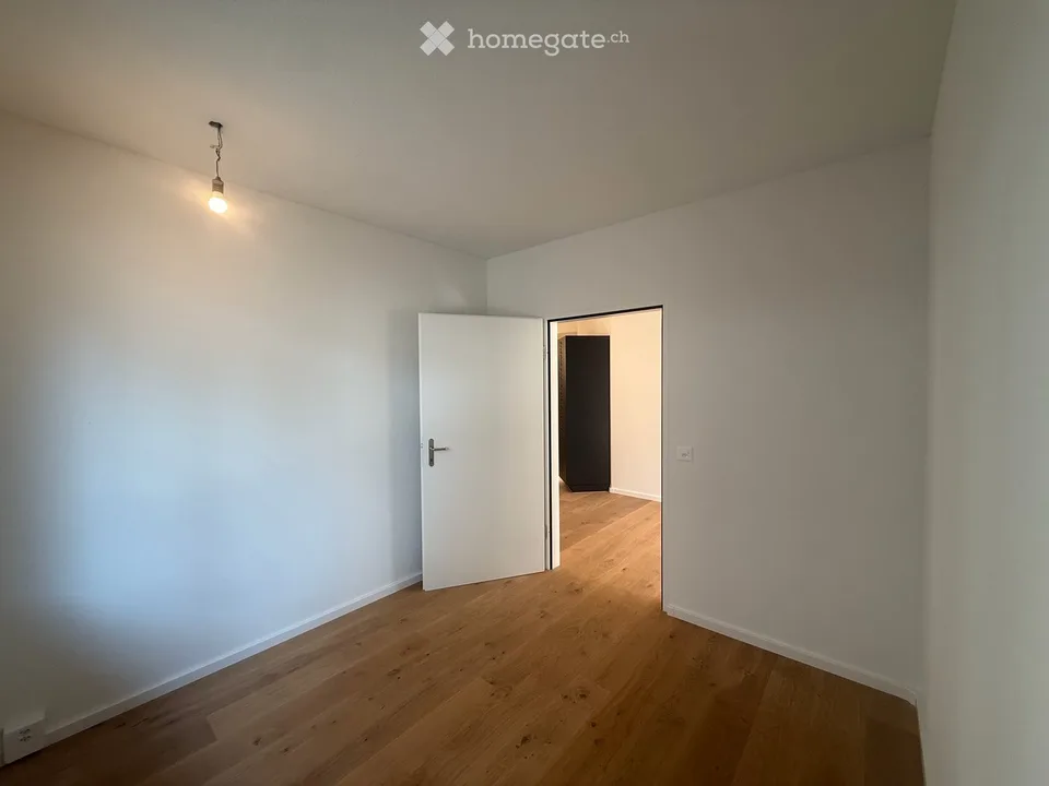 Newly Renovated 3.5-Room Garden Apartment in Oberägeri – Available Immediately