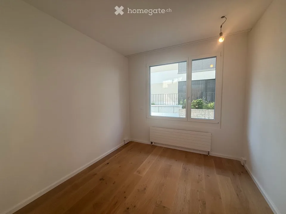 Newly Renovated 3.5-Room Garden Apartment in Oberägeri – Available Immediately