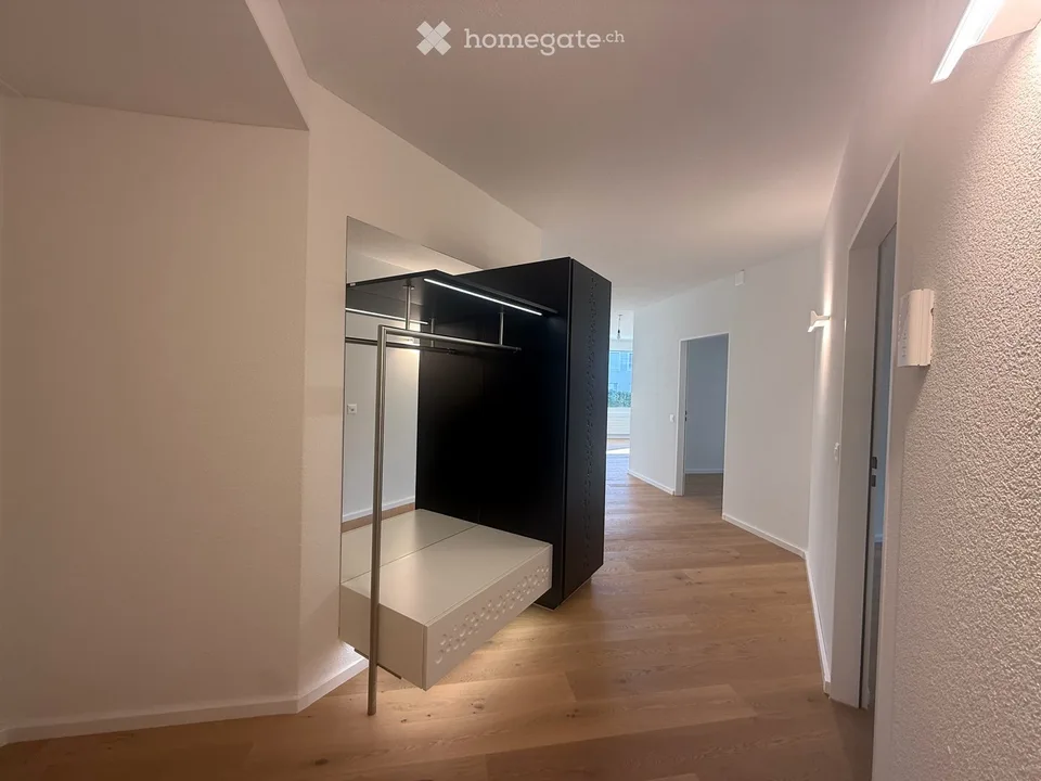 Newly Renovated 3.5-Room Garden Apartment in Oberägeri – Available Immediately
