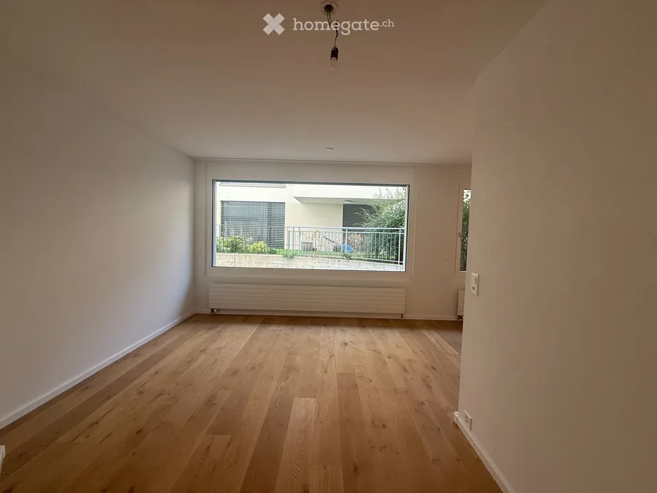 Newly Renovated 3.5-Room Garden Apartment in Oberägeri – Available Immediately