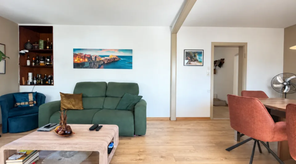 Freistehendes Einfamilienhaus mit grosser Aussichtsterrasse in Frenkendorf – Foto 6 von 16