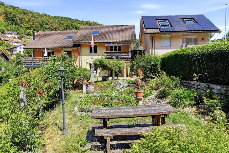 Maison charmante avec jardin de rêve – photo 2 sur 13