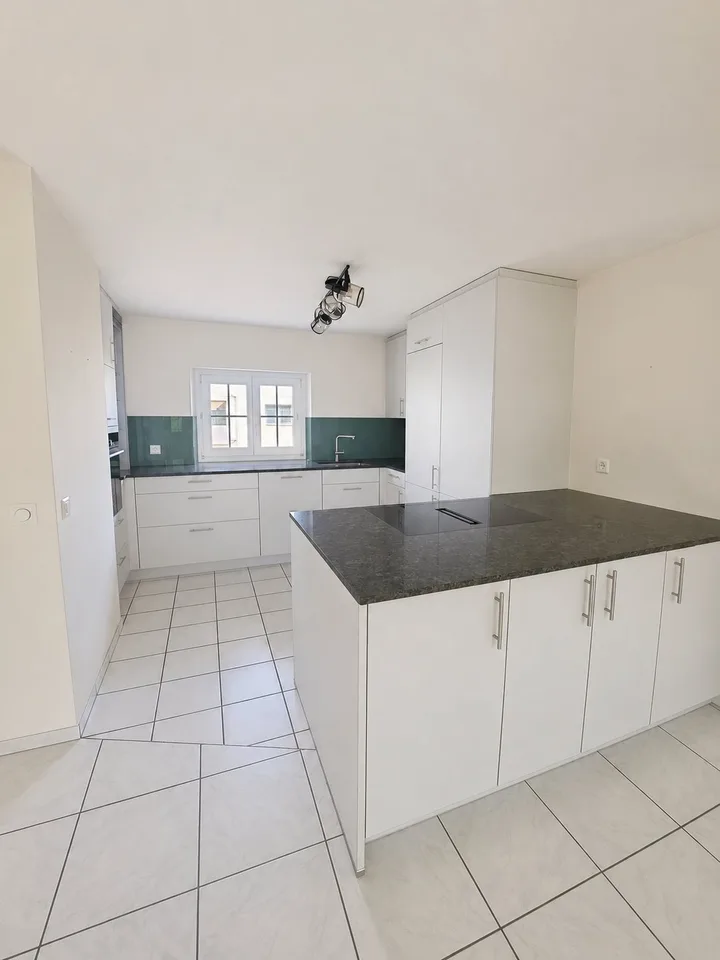 Charmant appartement maisonnette 4 pièces avec autorisation de balcon - situation centrale – photo 2 sur 13